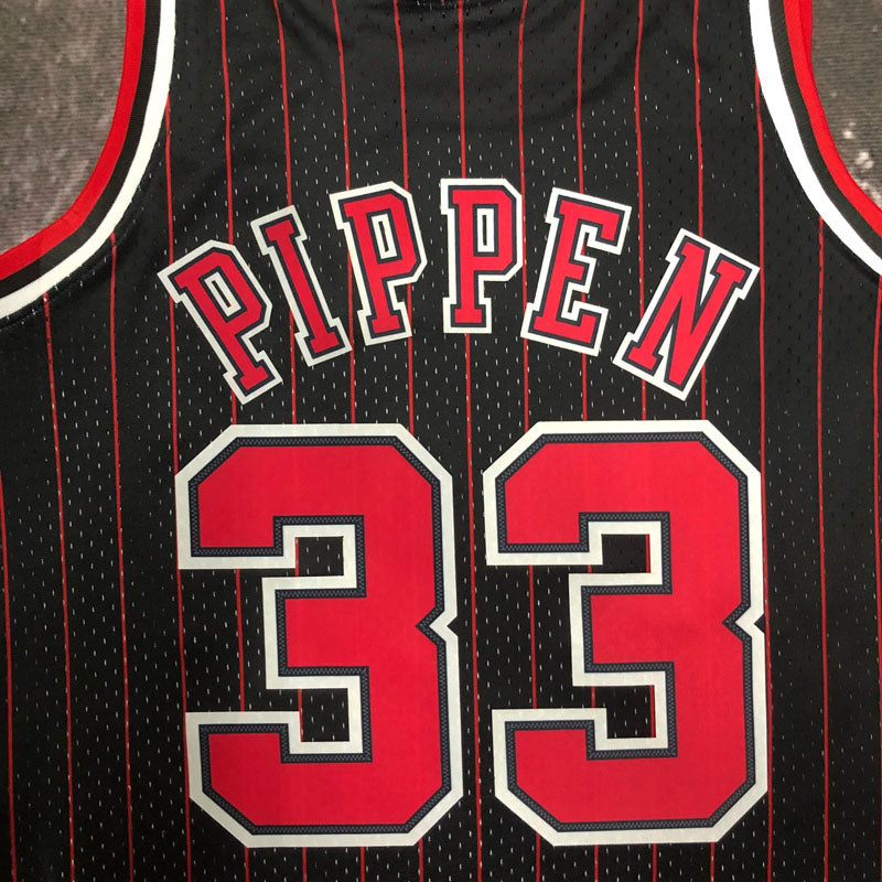 Regata Chicago Bulls Retrô Mitchell & Ness 1995/1996 Scottie Pippen Preta