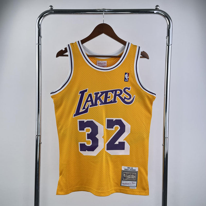 Regata Lakers Retrô Mitchell & Ness 1984/1985 Magic Johnson Amarela